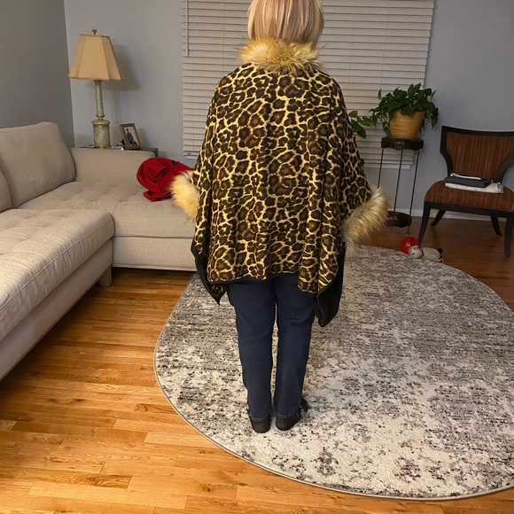 leopard faux poncho - Picture 4 of 5